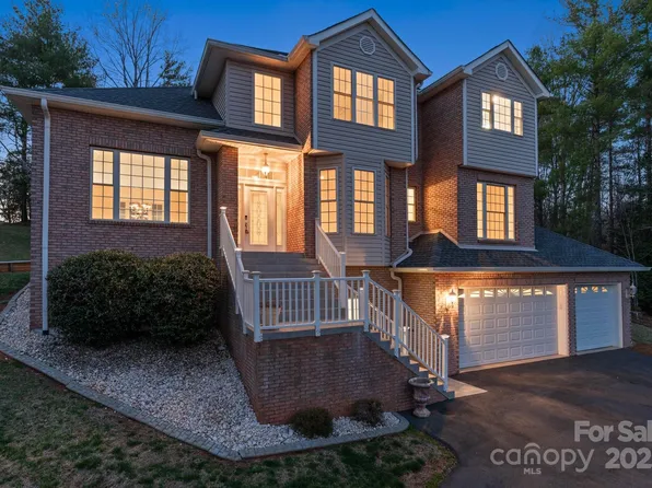 5774 Crown Ter, Hickory, NC 28601