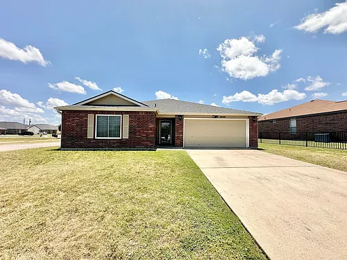 4404 Waterside Dr Photo 1