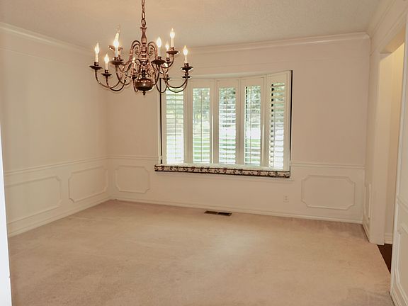 Formal dining room
