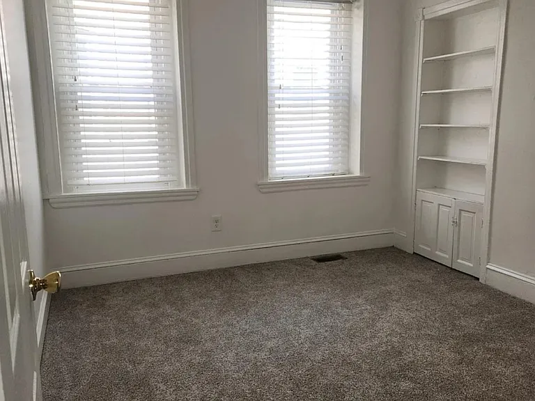 911 Saville Ave #1 — Photo 5