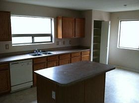 3rd image of 216 W Brangus Way