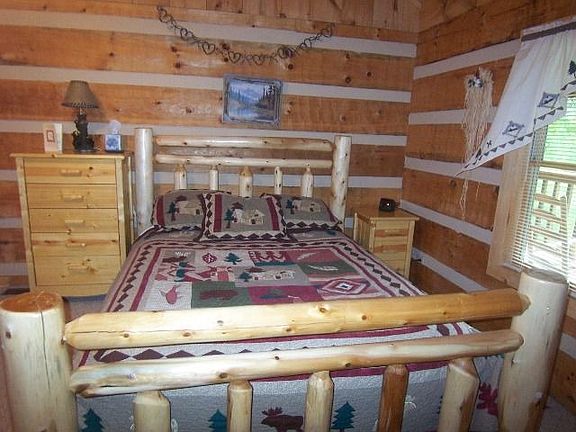 Look at this log bed
