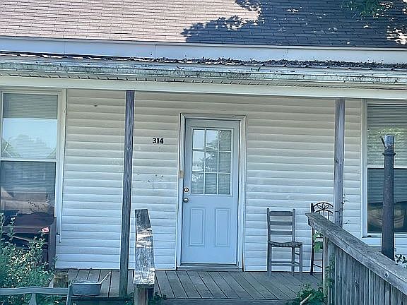 2nd image of 314 Richmond St