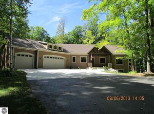 855 Dracka Rd, Traverse City, MI 49685