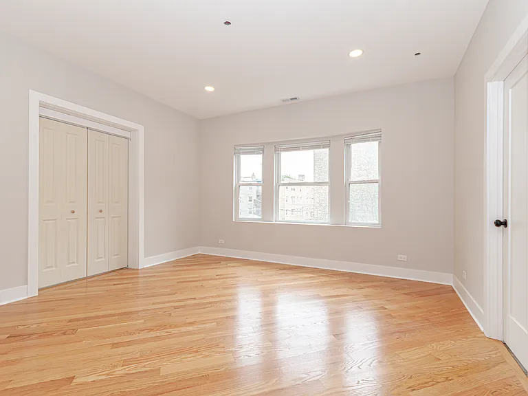 1454 W Fargo Ave #2R — Photo 13
