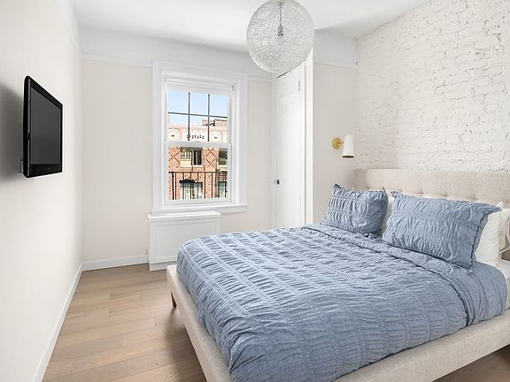 4th image of 442 Hudson St #6K