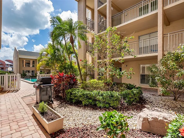 845 Benjamin Franklin Dr #302 — Photo 27