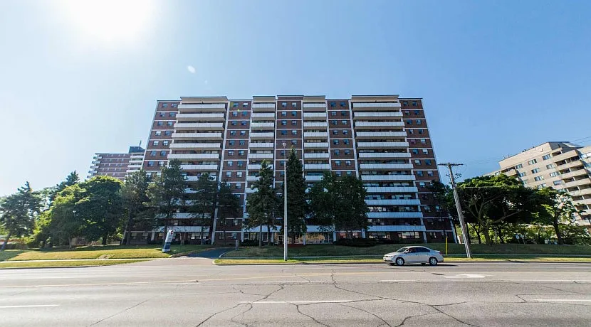 3875 Sheppard Avenue East — Photo 2