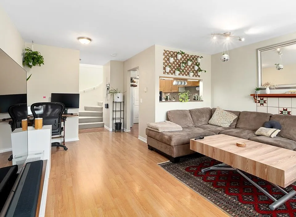 1214 W 7th Ave #5