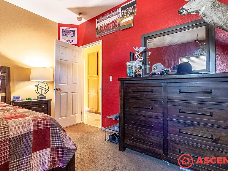 1810 Martinho Ave — Photo 19