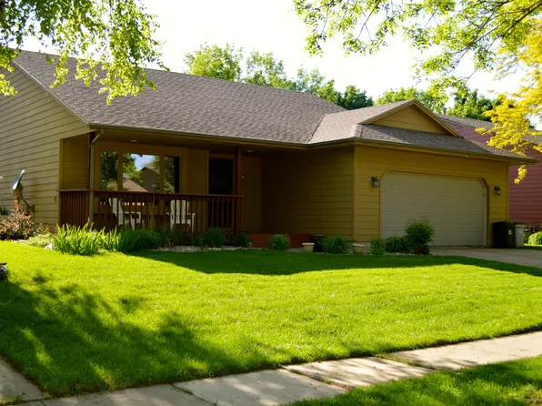 2501 S Ascot Ave, Sioux Falls, SD 57103