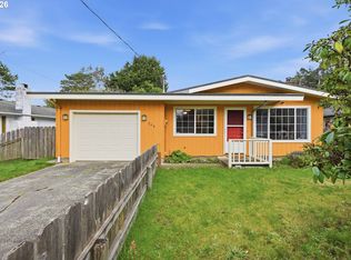 745 Seagate Ave, Coos Bay, OR 97420