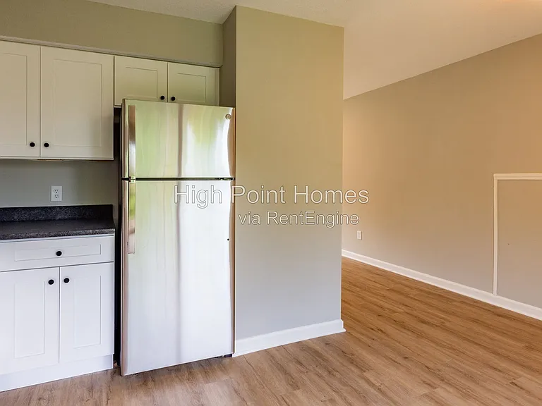 400 Gallery Ln #A4 — Photo 15