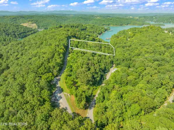 6 Shanghai Landing Ln, La Follette, TN 37766
