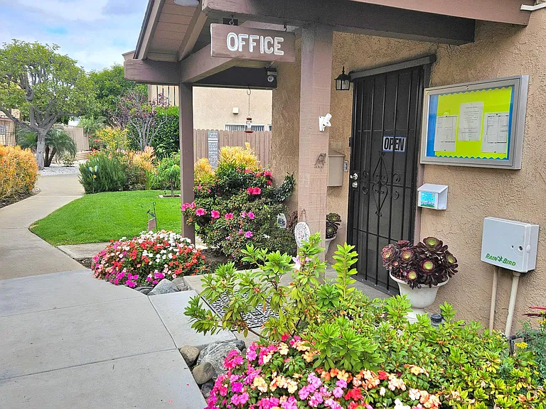 Leasing office