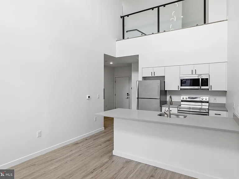 915 N Broad St #601 — Photo 16