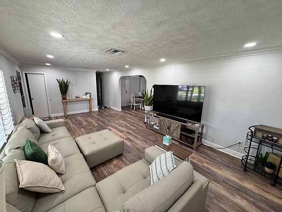 5th image of 7828 Saint Andrews Road