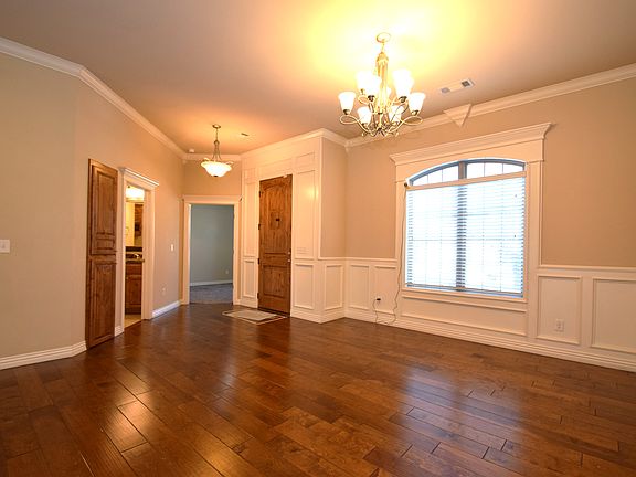 2nd image of 3105 Joshua Ave