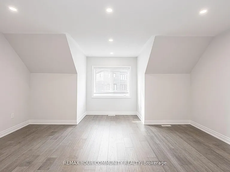 65 Bristlewood Cres — Photo 40