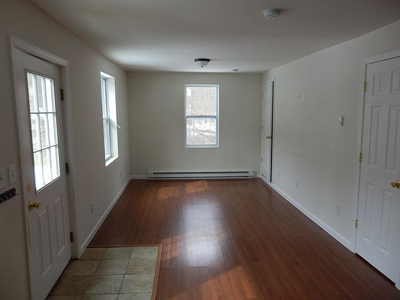 3rd image of 78 Tonianne Dr