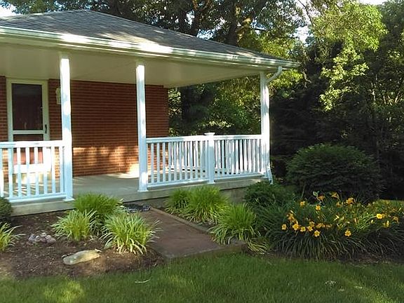 5th image of 120 Edgewood Dr
