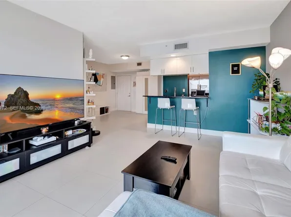 275 NE 18th St #Penthouse 09, Miami, FL 33132