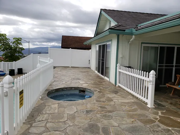 98-1166 Kahapili St, Aiea, HI 96701