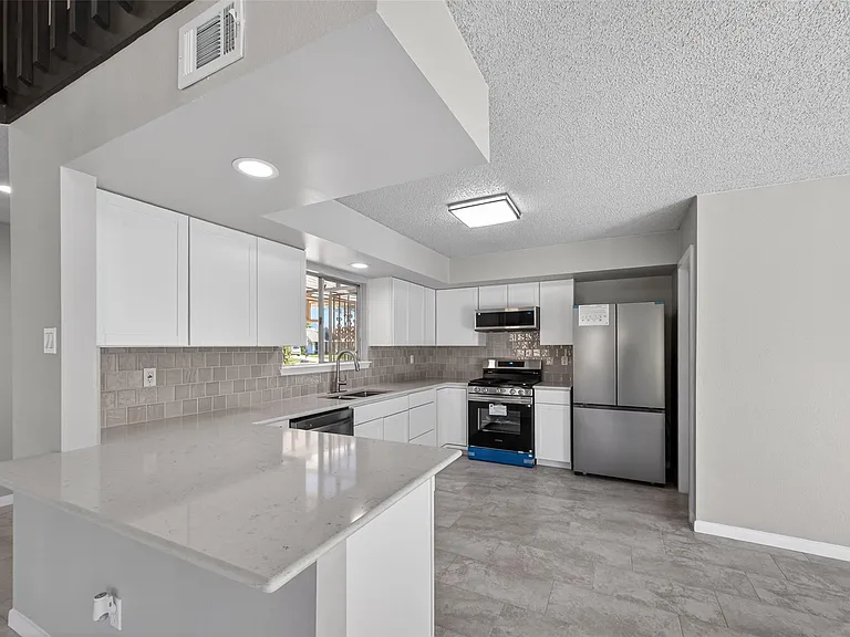 11406 Caesar Dr — Photo 5
