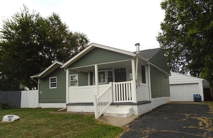 1st image of 877 Traci Ct