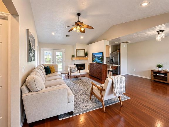 5th image of 138 ALMOND ROAD