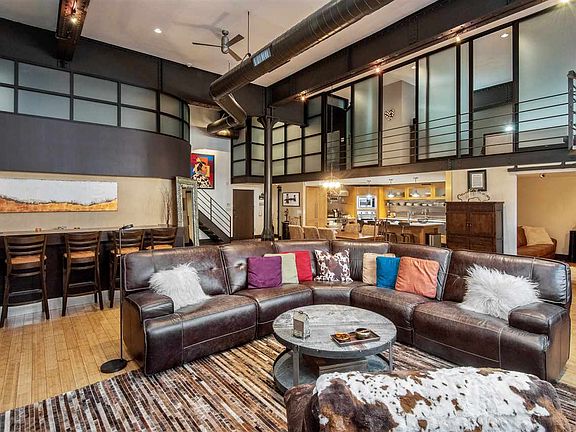 3rd image of 299 Pavonia Ave APT 1-7