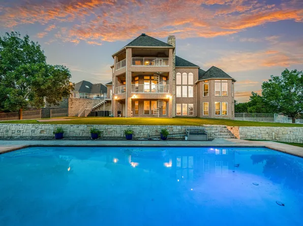 8800 Summit Point Ct, Fort Worth, TX 76179