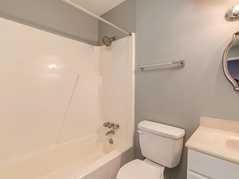 221 Wildwood Pl — Photo 10