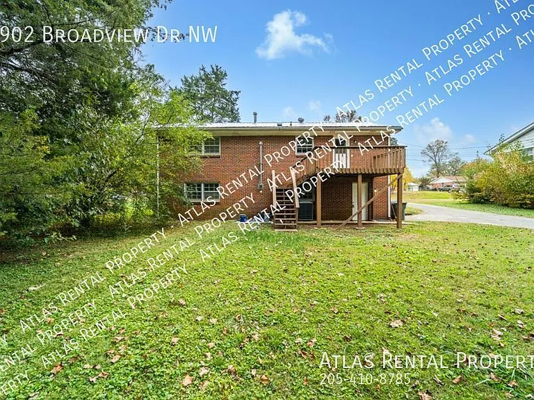2902 Broadview Dr NW — Photo 5