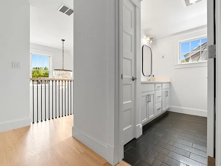 4 Gabaree Ct — Photo 29