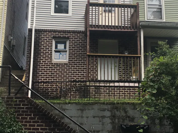 832 Mohn St, Steelton, PA 17113