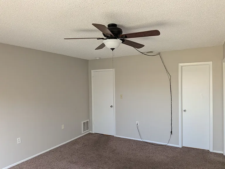 8206 Dedham Dr — Photo 10