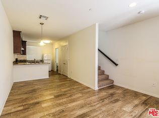 954 S New Hampshire Ave, Los Angeles, CA 90006