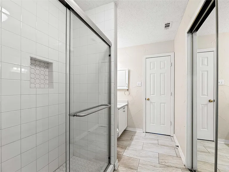 2324 Dyers Oak Dr — Photo 22