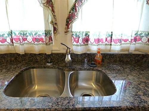 Double sink granite
        count