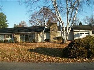 1st image of 350 Lakeshore Dr