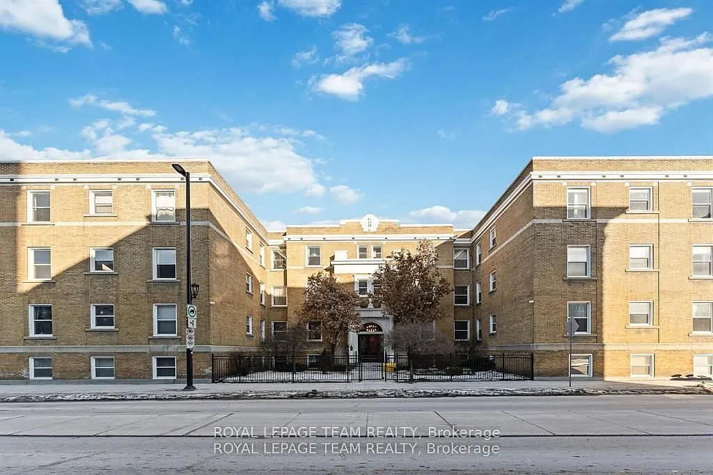 2 bed, $2,795 — Photo 1