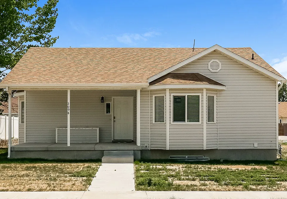 2098 E Weeping Willow Way