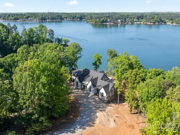 127 Tinker Pl, Troutman, NC 28166