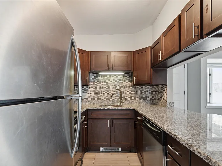 15 Peck Pl #1A — Photo 10