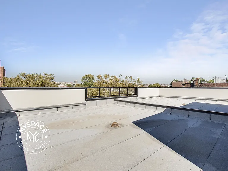 194 Hawthorne St #1R — Photo 14