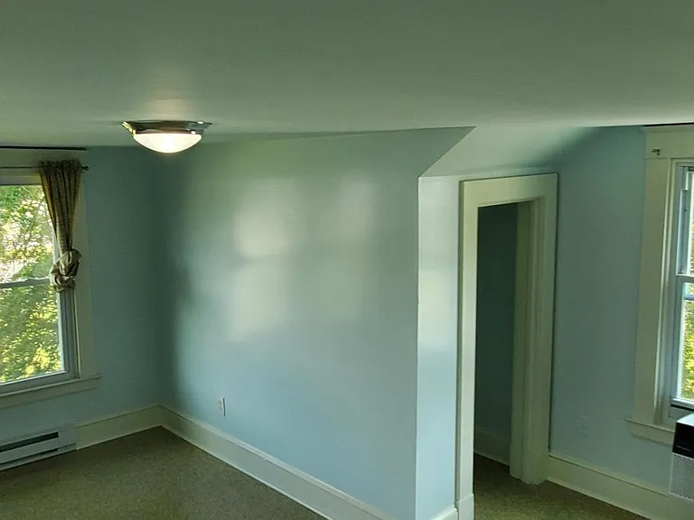 Bedroom (different angle)