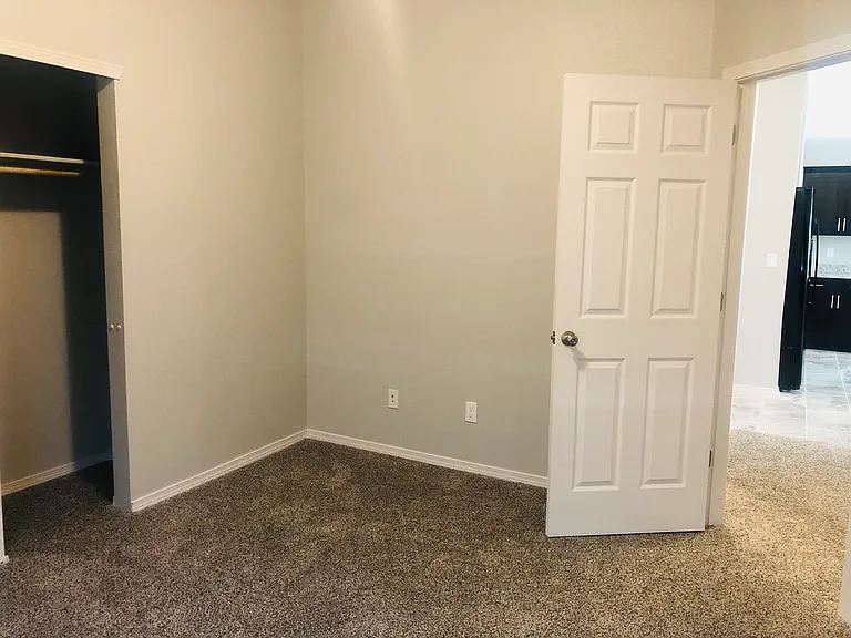 825 Whitebrush Dr — Photo 11