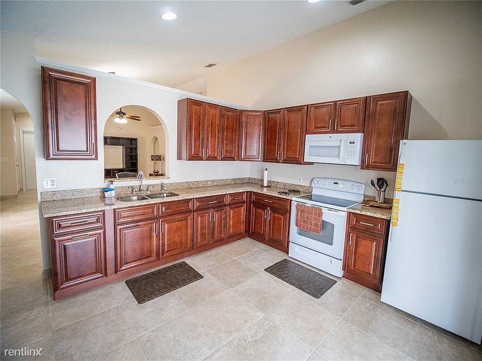1st image of 7623R Harbor Lake Dr