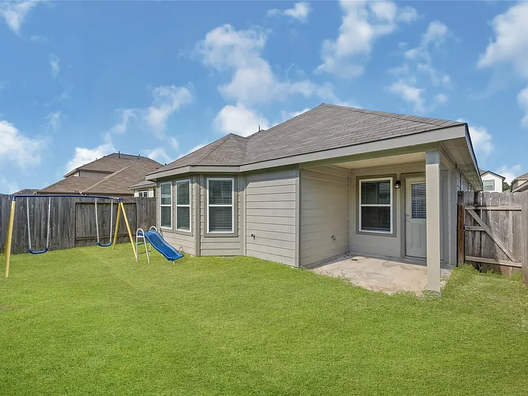 17515 Greystanes Rd — Photo 4